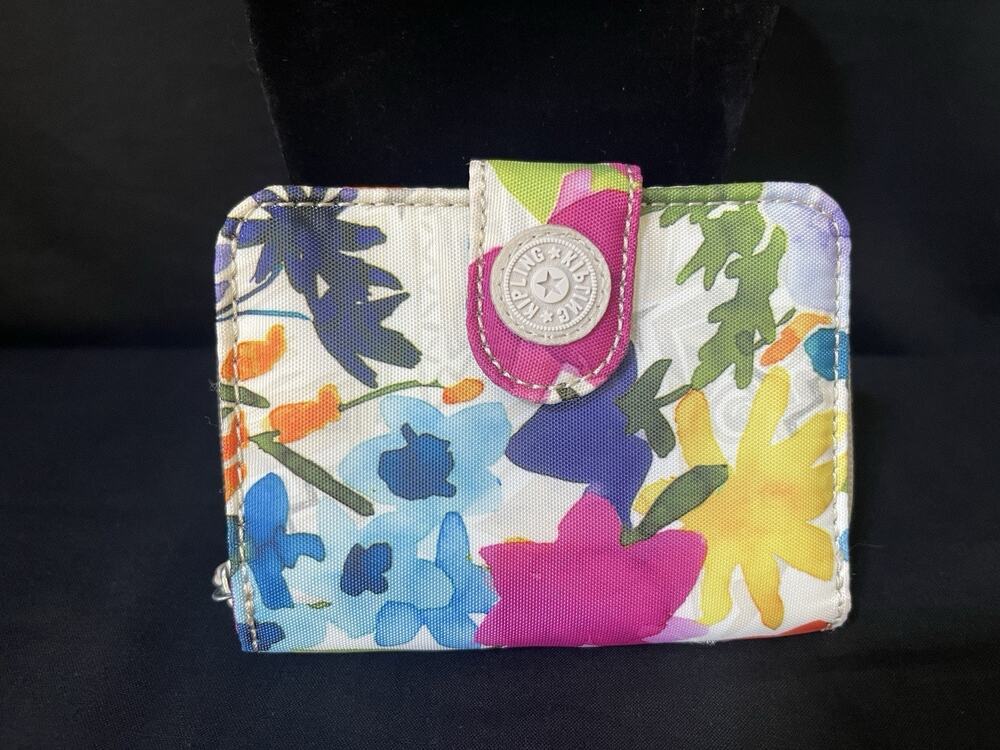 Kipling Money Love Bifold Wallet Floral Nylon Snap Zip Floral Card ID Coin Multi